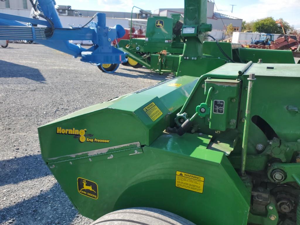 John Deere 3970 Forage Harvester 'Manual & Monitor in the Office'