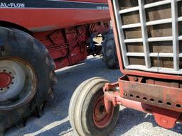 International 786 Tractor 'Runs & Operates'