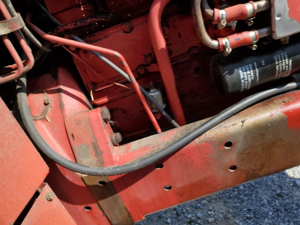 International 786 Tractor 'Runs & Operates'