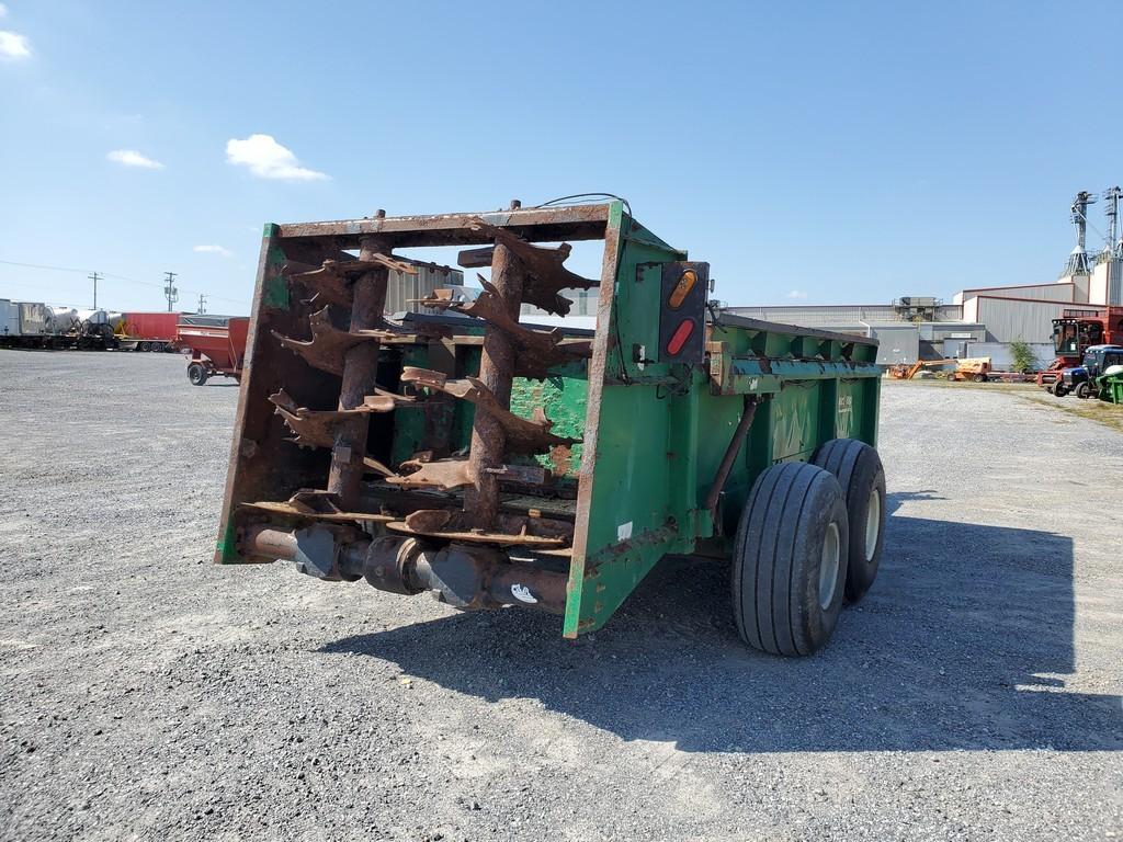 HydraRam 790VB Manure Spreader