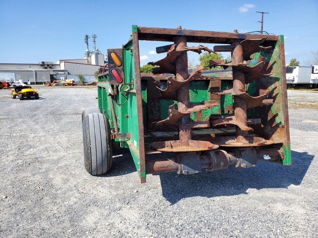 HydraRam 790VB Manure Spreader