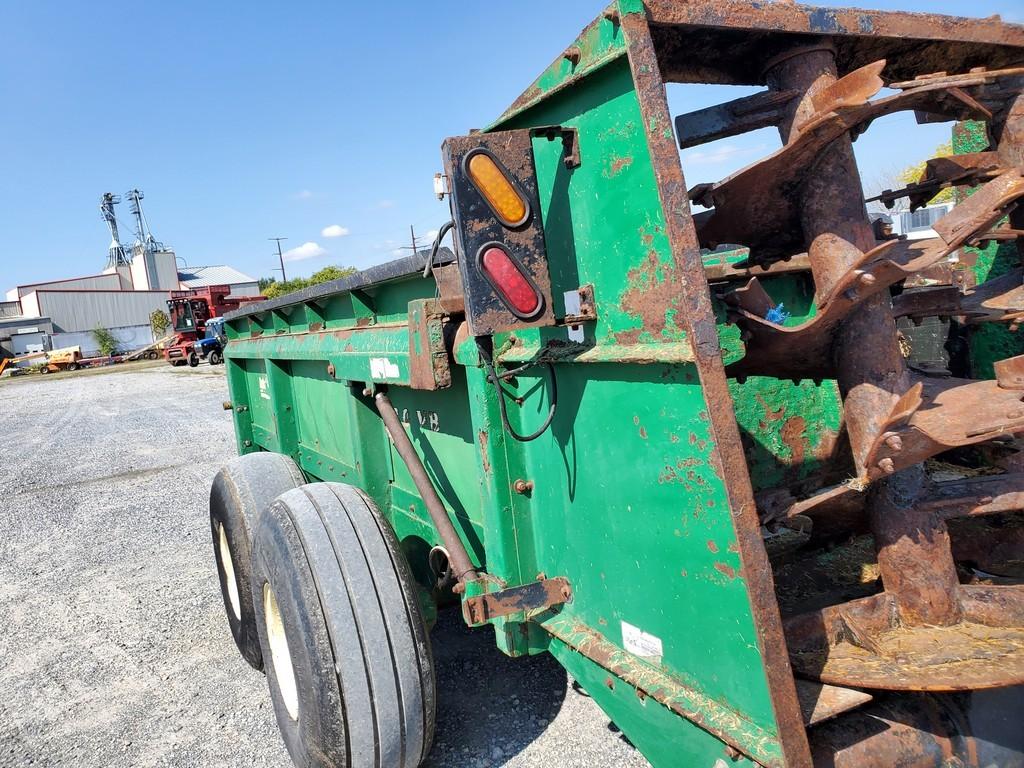 HydraRam 790VB Manure Spreader