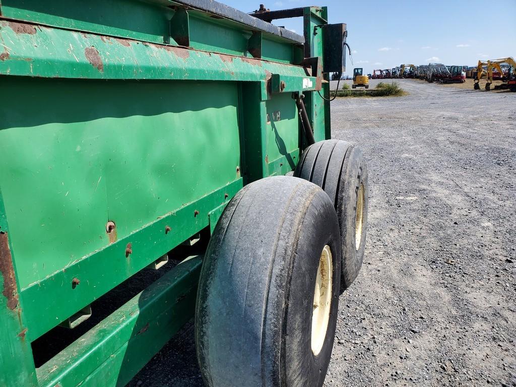 HydraRam 790VB Manure Spreader
