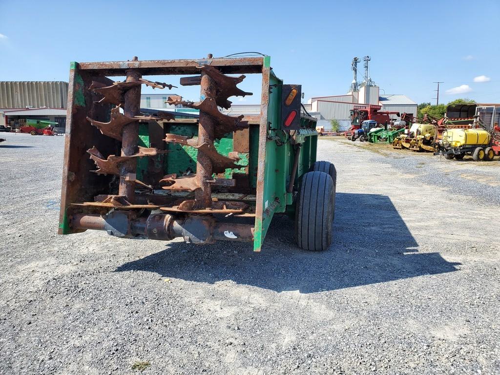 HydraRam 790VB Manure Spreader