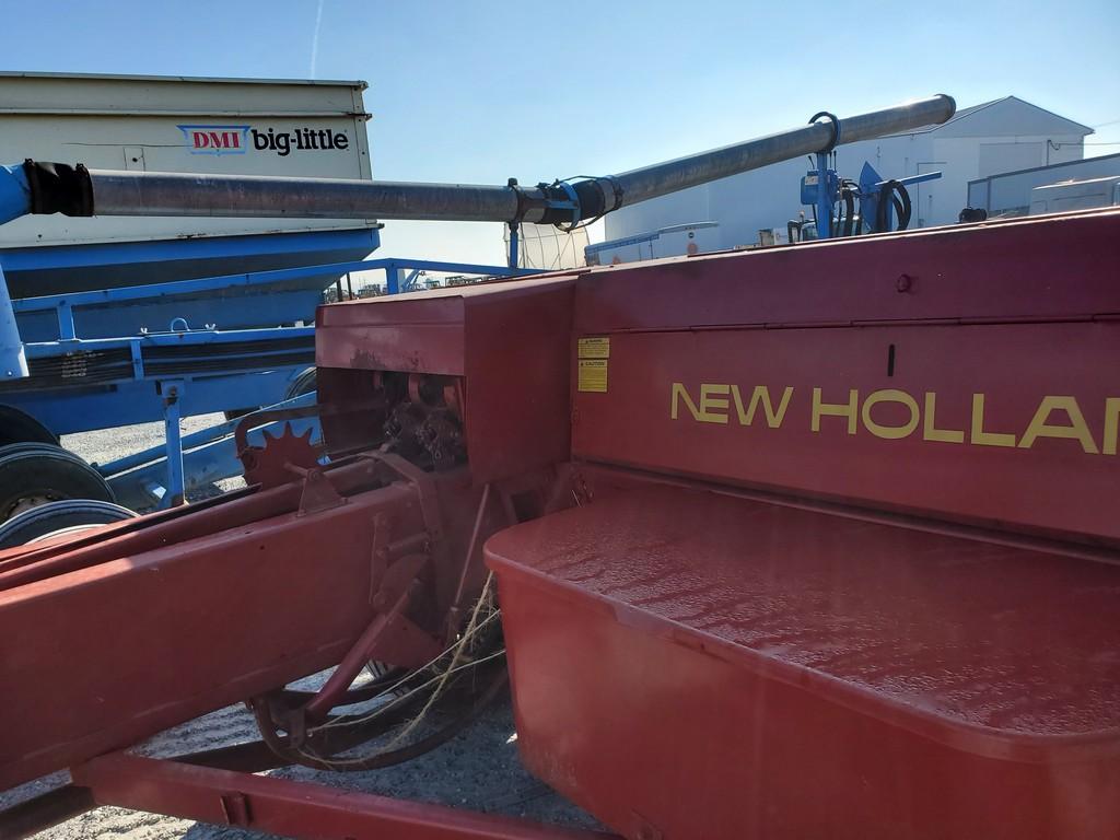 New Holland 320 Small Square Baler
