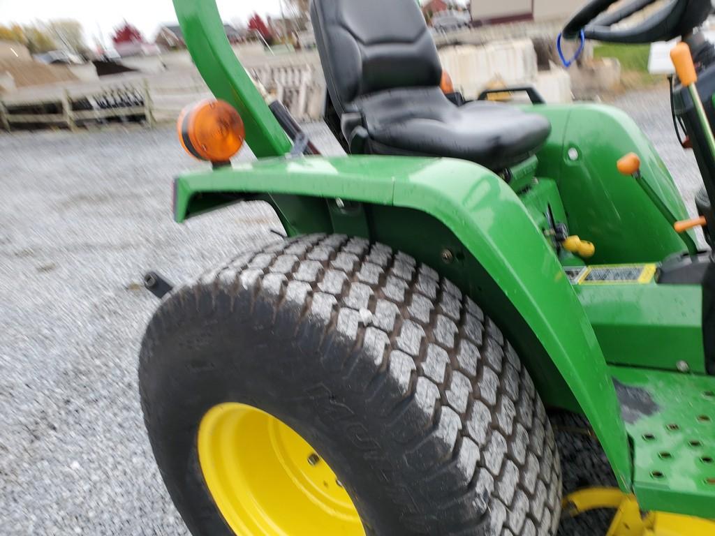 John Deere 3005 Compact Tractor