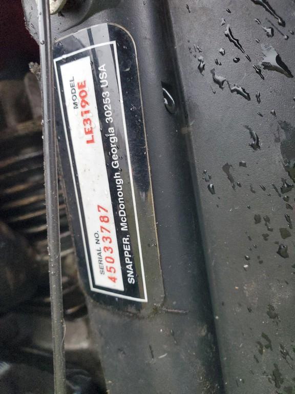 Snapper LE3190E Snow Blower 'RUNS'