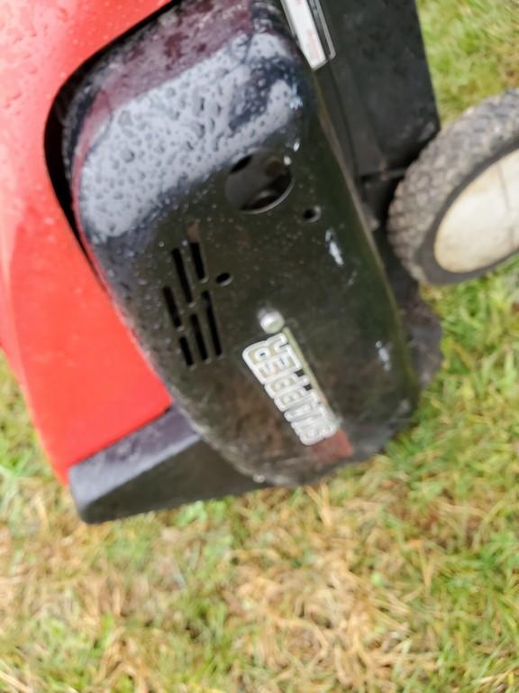 Snapper LE3190E Snow Blower 'RUNS'