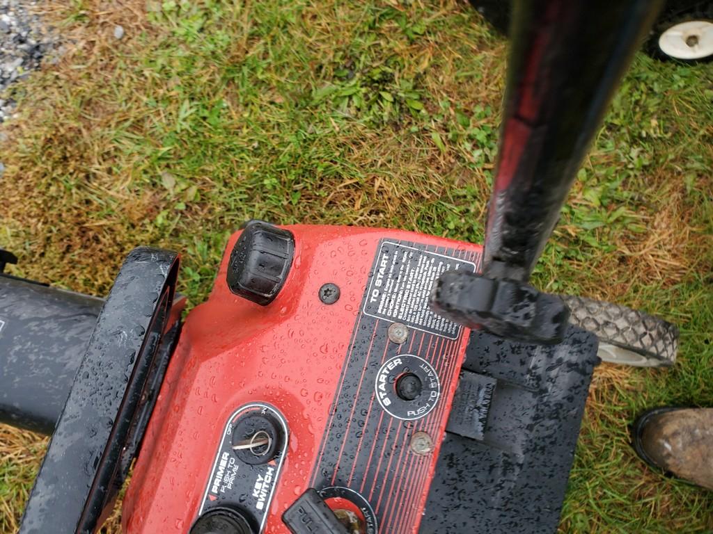 Snapper LE3190E Snow Blower 'RUNS'