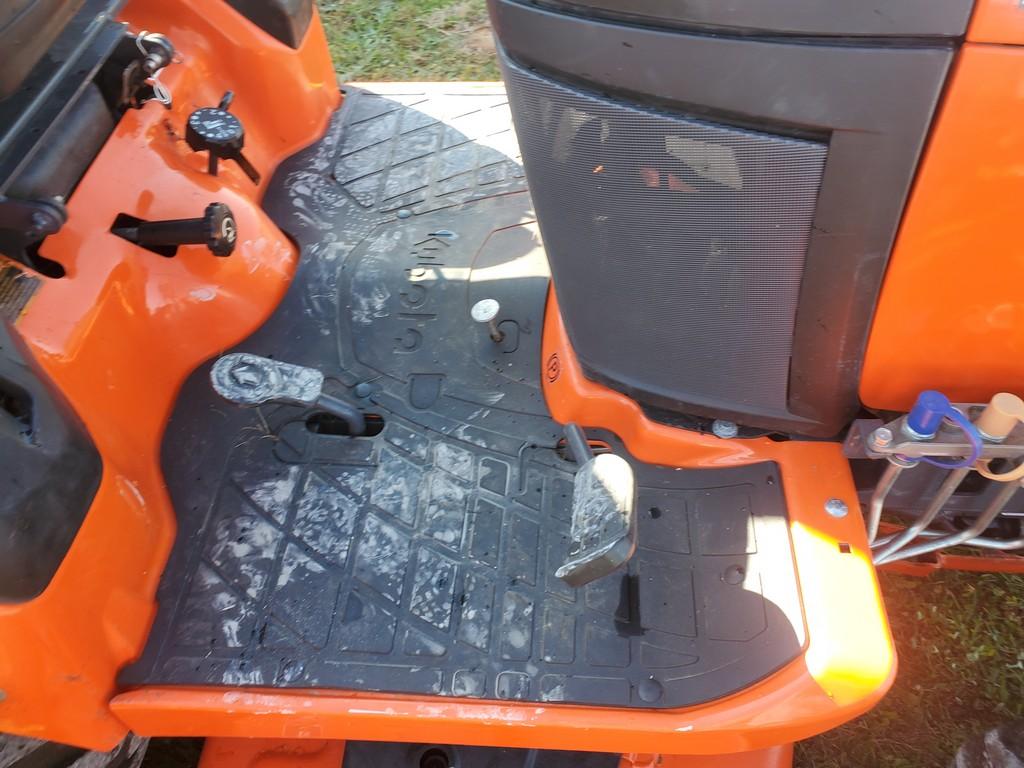 Kubota BX2380 Compact Tractor