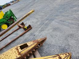 New Holland 824 Corn Head