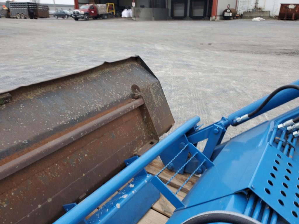 Ford 7411 Loader