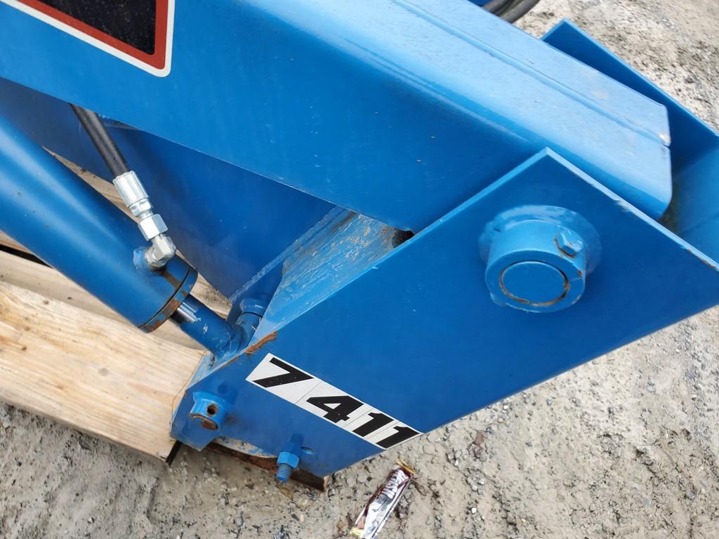 Ford 7411 Loader