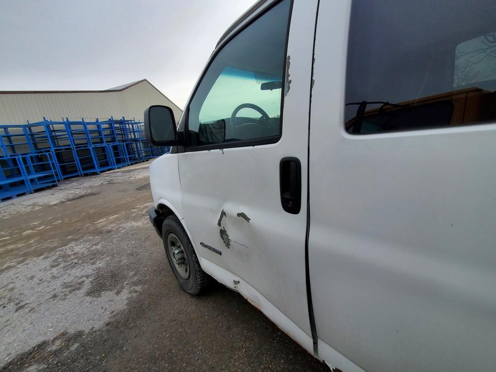 2006 Chevrolet Express 3500 Van 'Title in the Office - AS-IS'