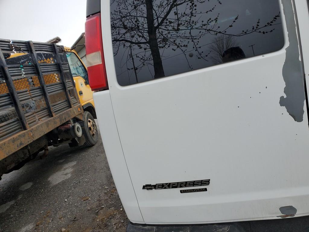 2006 Chevrolet Express 3500 Van 'Title in the Office - AS-IS'