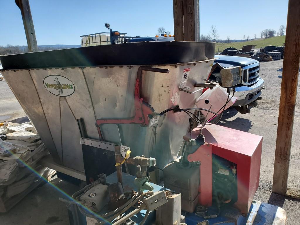 Vertablend  Mixer Feed Cart