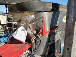 Vertablend  Mixer Feed Cart