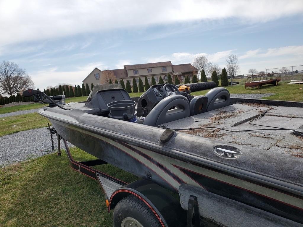 Boat with Trailer   'NO Title, AS-IS'