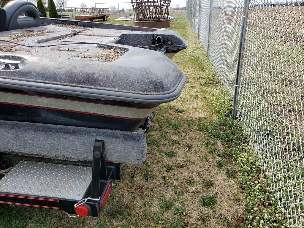 Boat with Trailer   'NO Title, AS-IS'