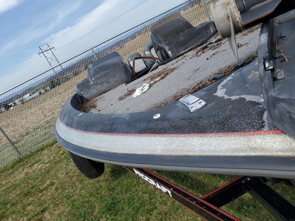 Boat with Trailer   'NO Title, AS-IS'