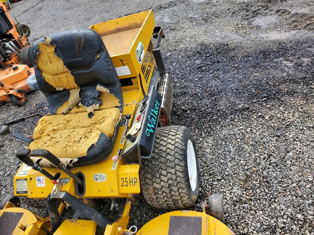 1999 Walker MTSD Front Deck Mower 'Ride & Drive'