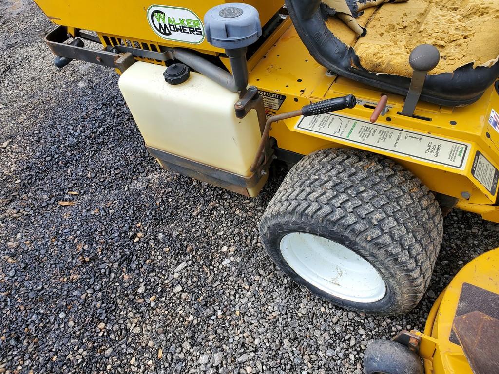 1999 Walker MTSD Front Deck Mower 'Ride & Drive'