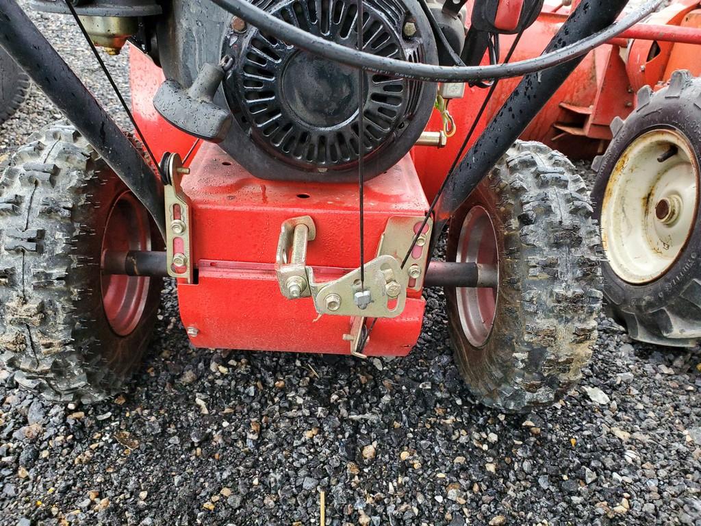 Powerland POST24 Snow Blower 'Runs & Operates'
