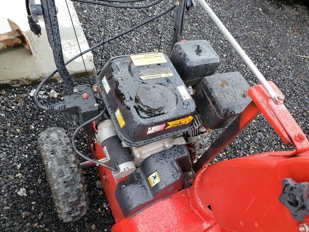 Powerland POST24 Snow Blower 'Runs & Operates'
