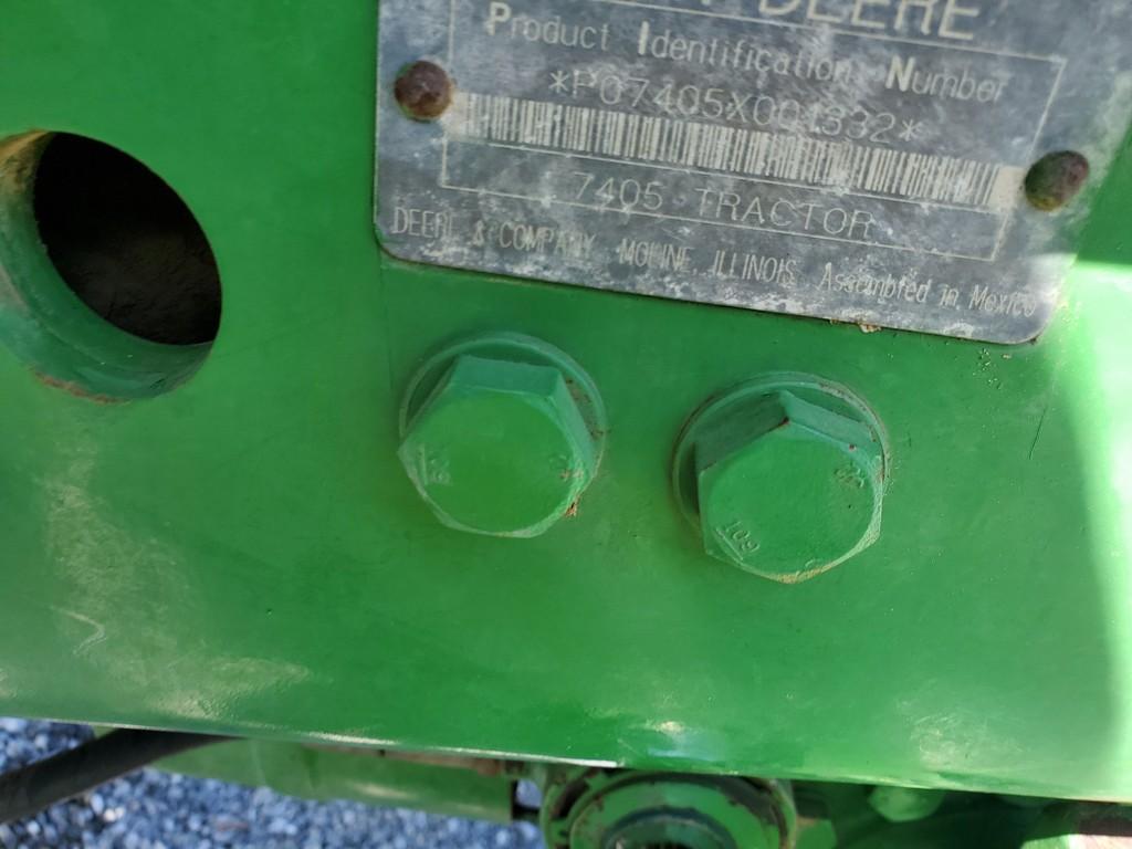 John Deere 7405 Tractor 'Runs & Operates'
