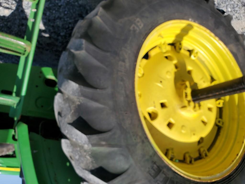 John Deere 7405 Tractor 'Runs & Operates'