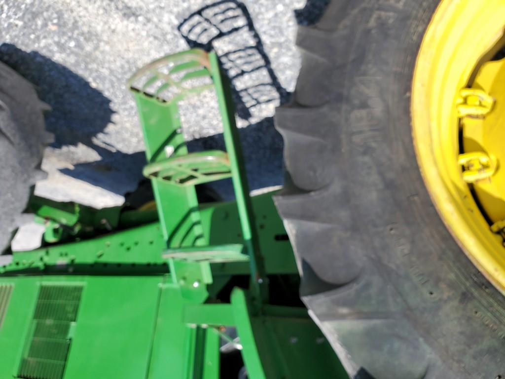 John Deere 7405 Tractor 'Runs & Operates'