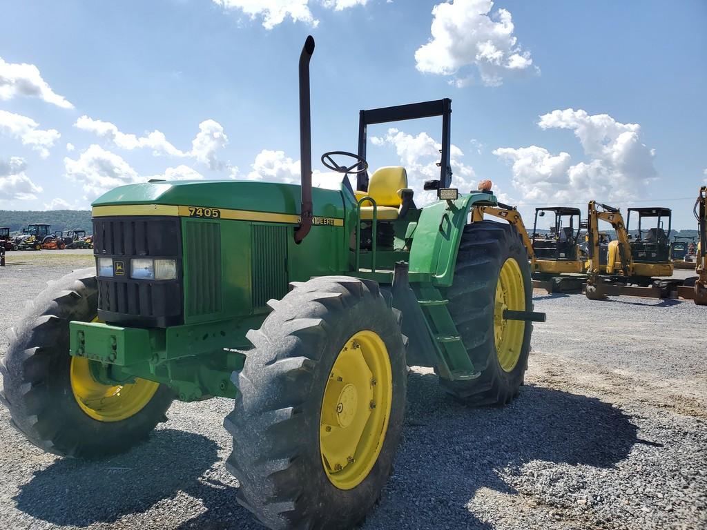 John Deere 7405 Tractor 'Runs & Operates'