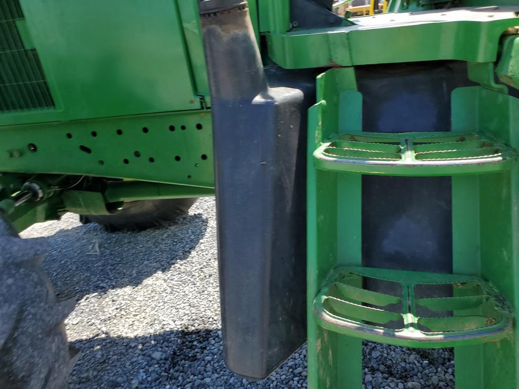 John Deere 7405 Tractor 'Runs & Operates'