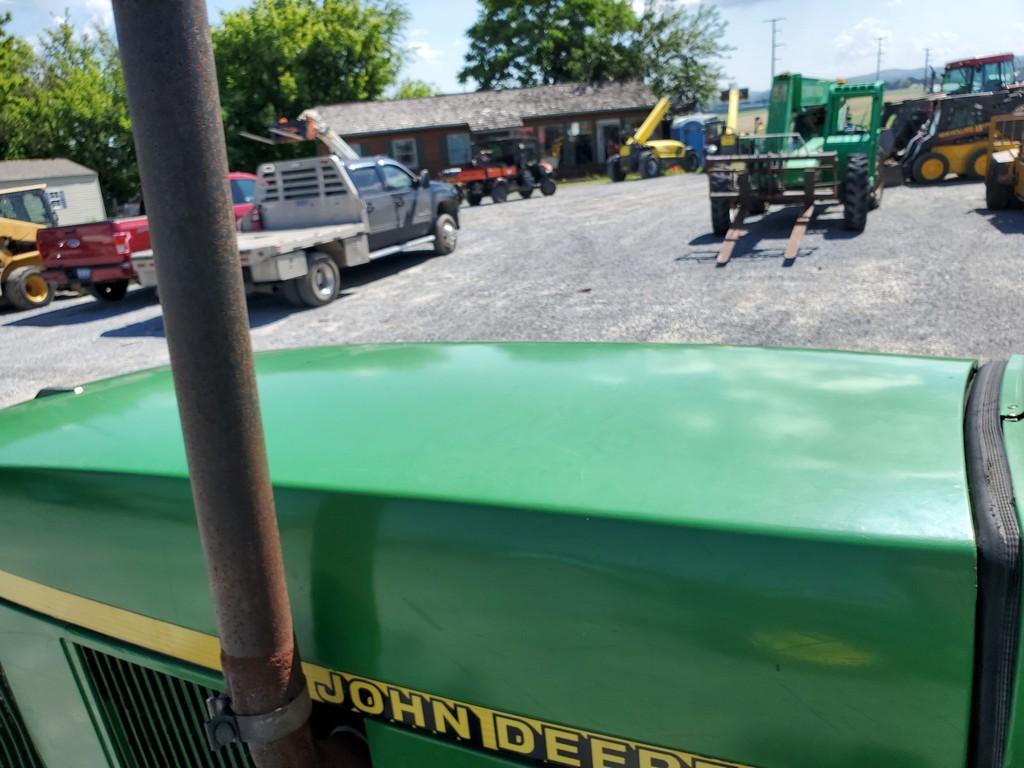 John Deere 7405 Tractor 'Runs & Operates'