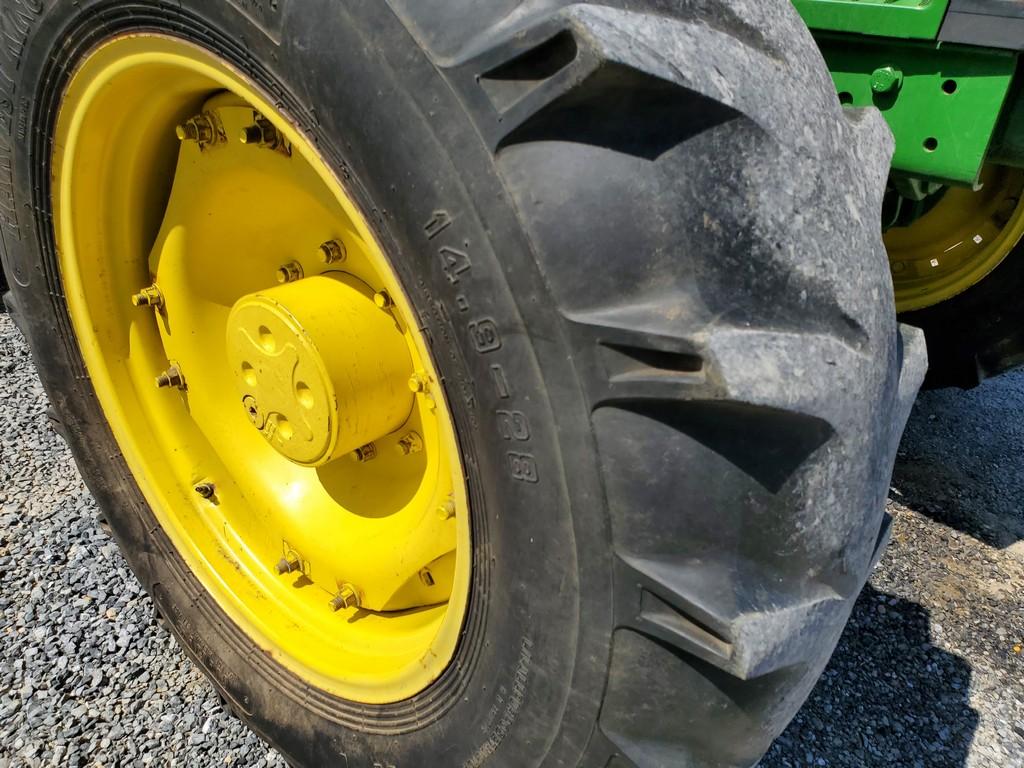 John Deere 7405 Tractor 'Runs & Operates'