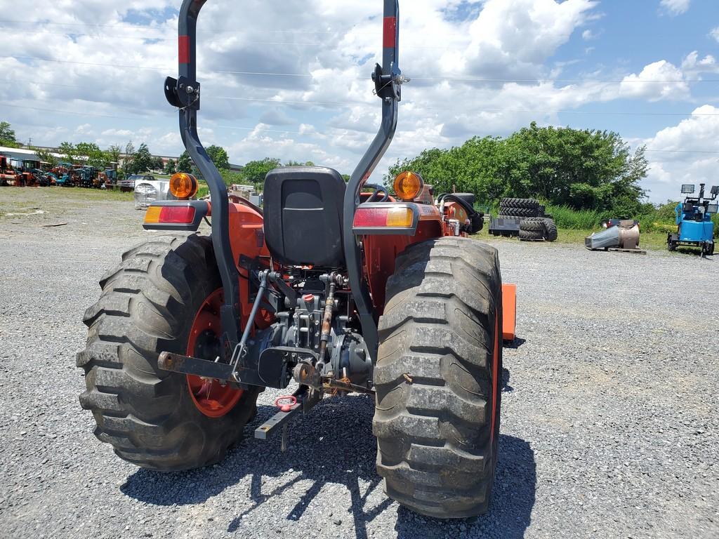 Kubota L4701 Compact Loader Tractor 'Ride & Drive'