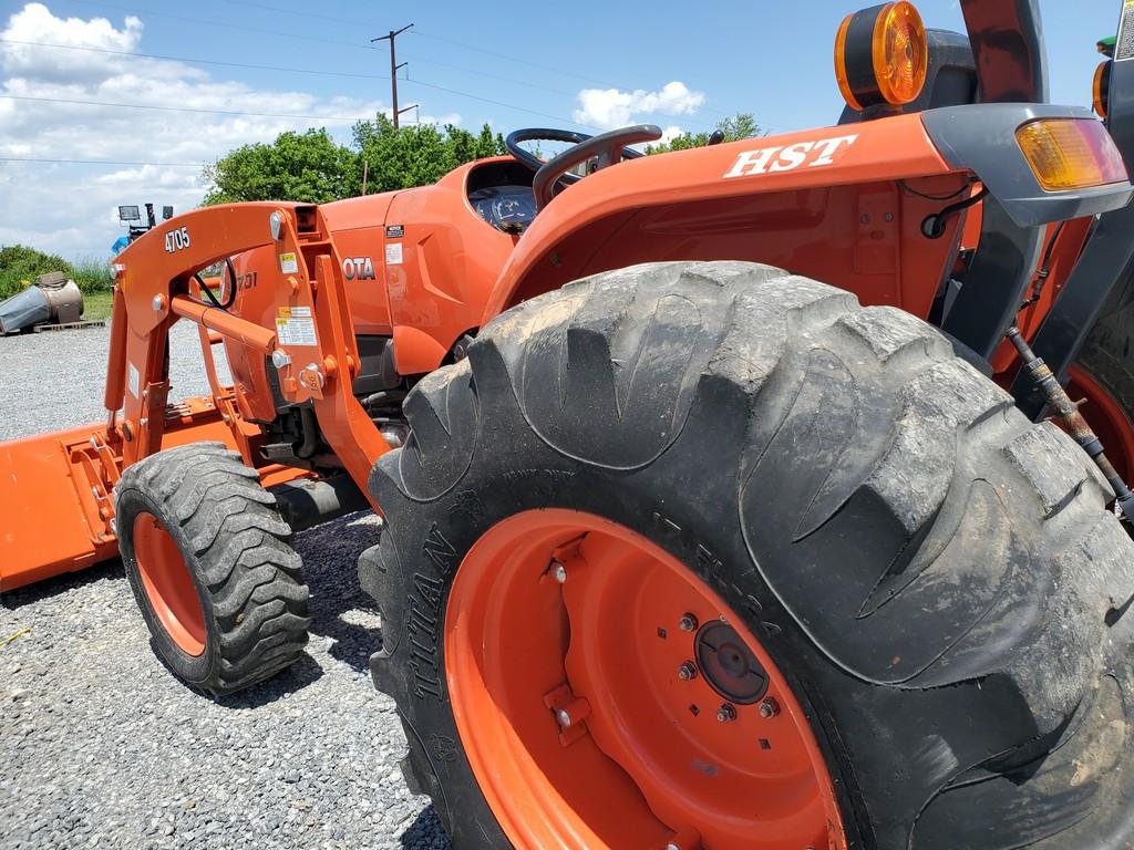 Kubota L4701 Compact Loader Tractor 'Ride & Drive'