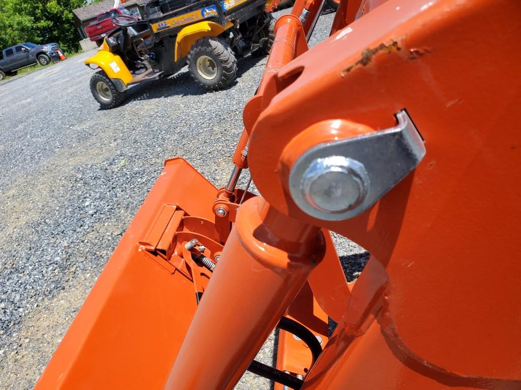 Kubota L4701 Compact Loader Tractor 'Ride & Drive'