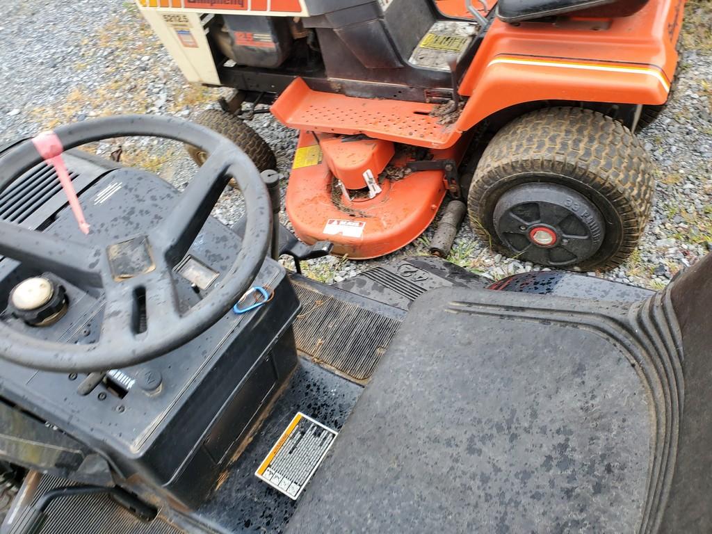Murray  Riding Tractor 'AS-IS'