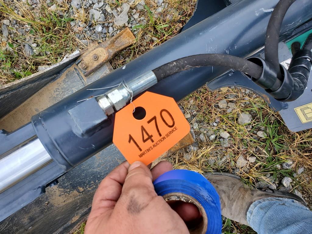 2018 Avant 150 Digger