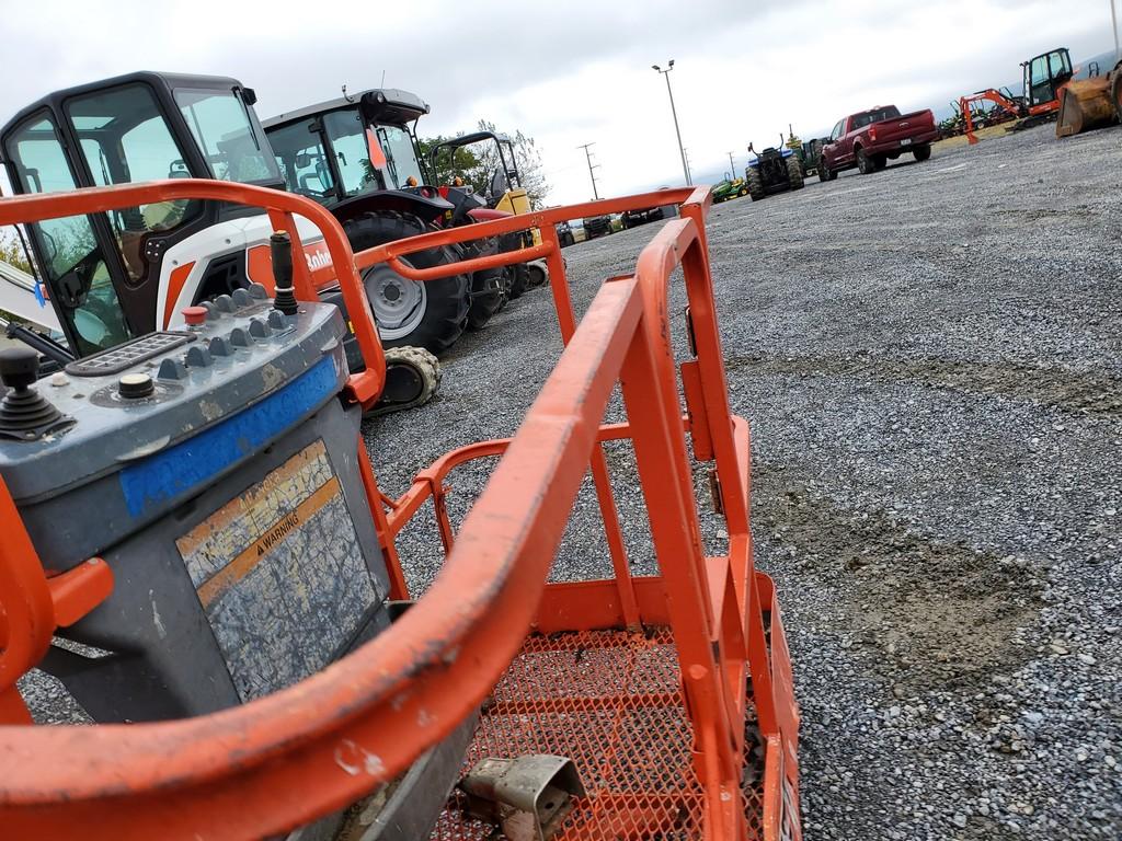 2001 JLG 400S Manlift 'Runs & Operates'
