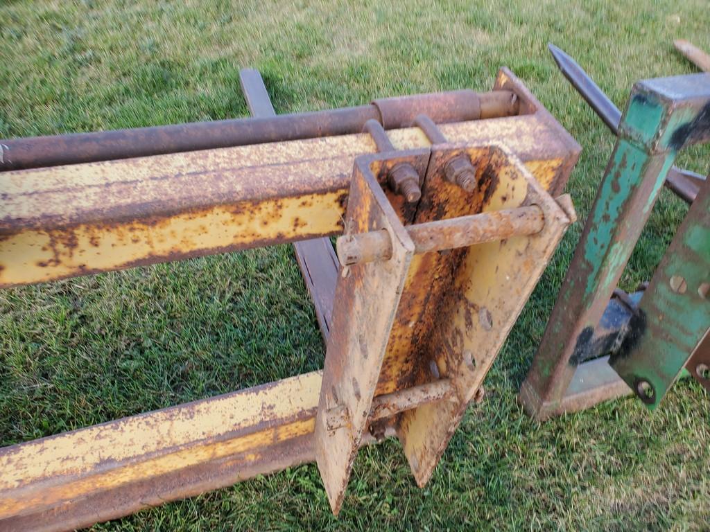 Bale Carrier