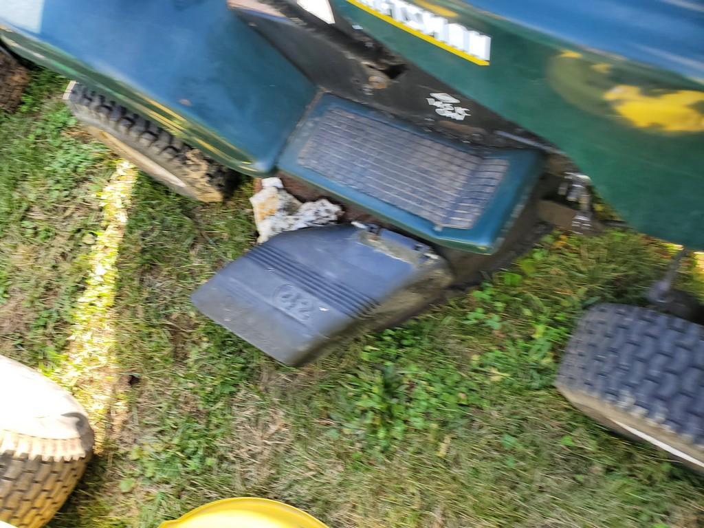 Craftsman  Riding Tractor 'AS-IS'