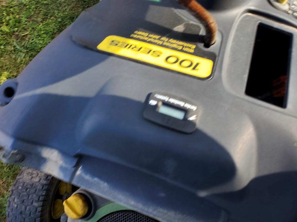 2010 John Deere LA105 Riding Tractor 'AS-IS'