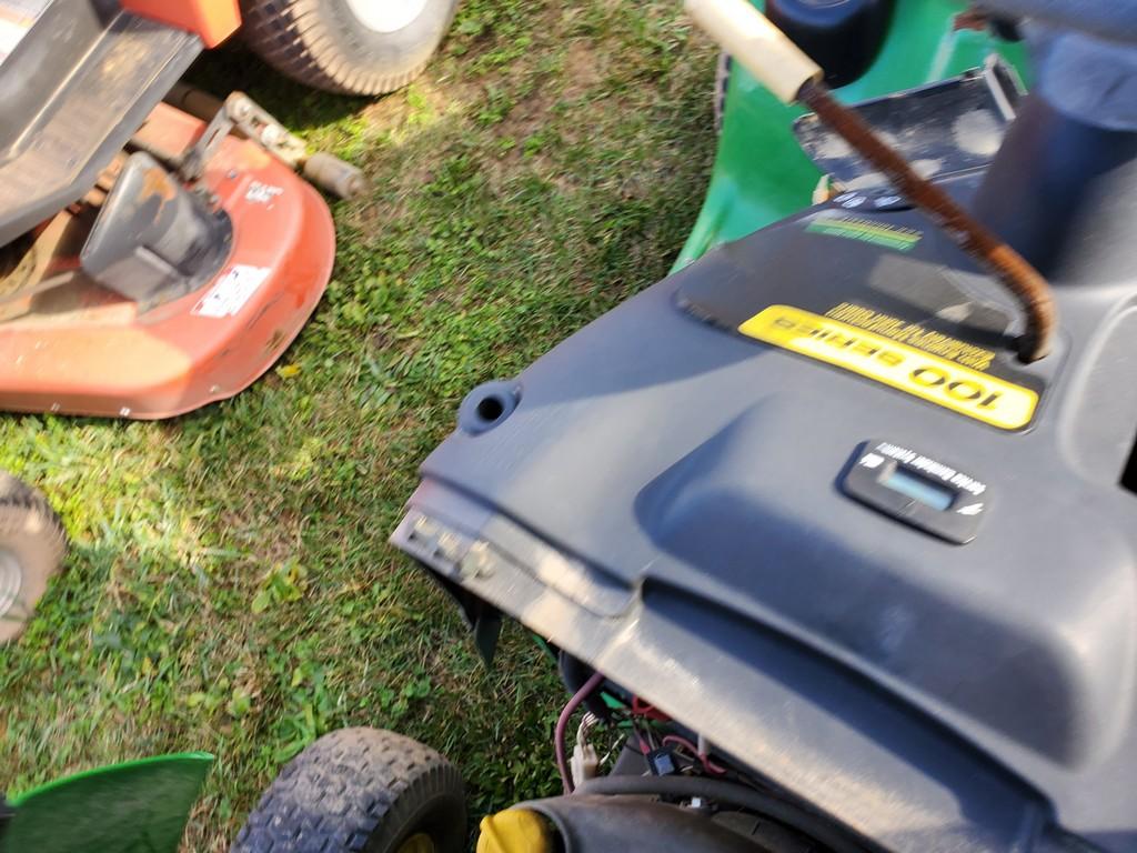 2010 John Deere LA105 Riding Tractor 'AS-IS'