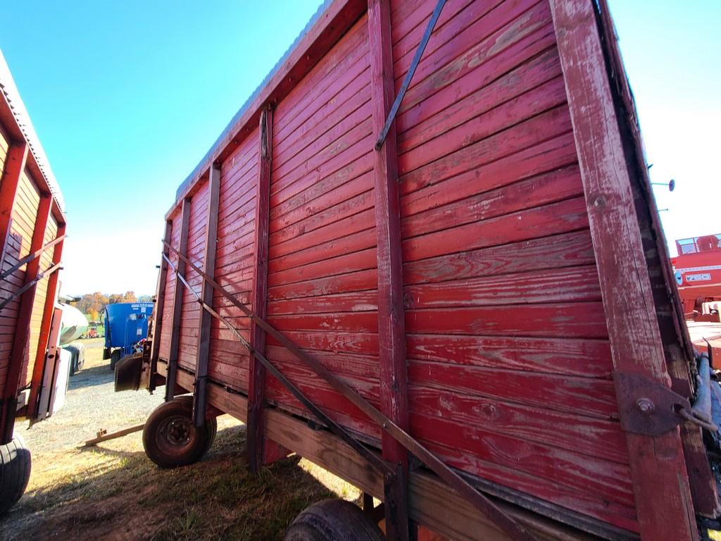 Dion 1016 Forage Wagon 'Manual in the Office'
