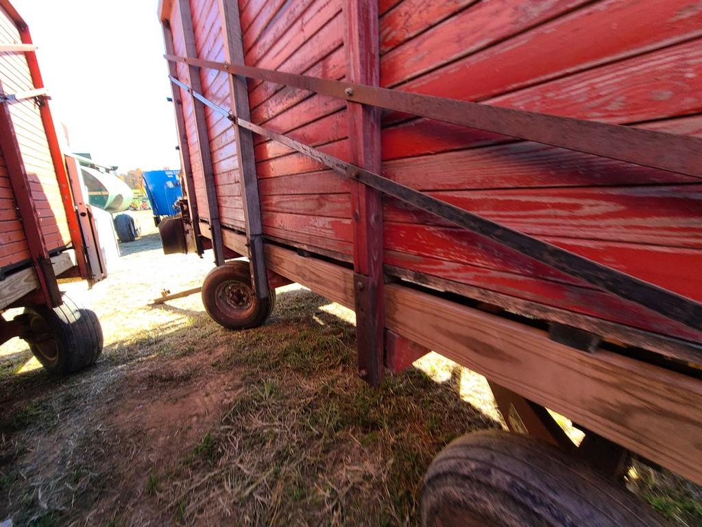 Dion 1016 Forage Wagon 'Manual in the Office'