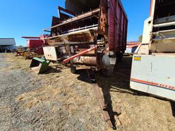 Dion 1016 Forage Wagon 'Manual in the Office'