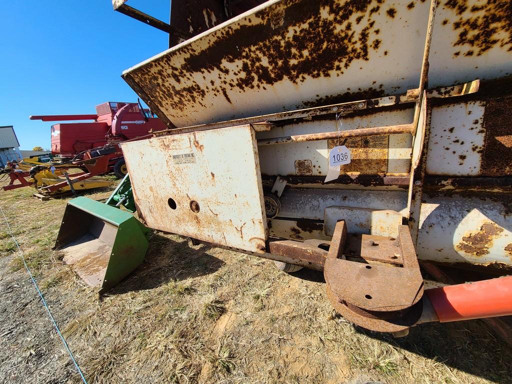 Dion 1016 Forage Wagon 'Manual in the Office'