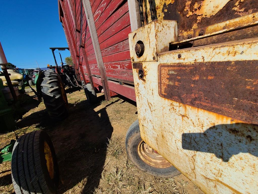 Dion 1016 Forage Wagon 'Manual in the Office'